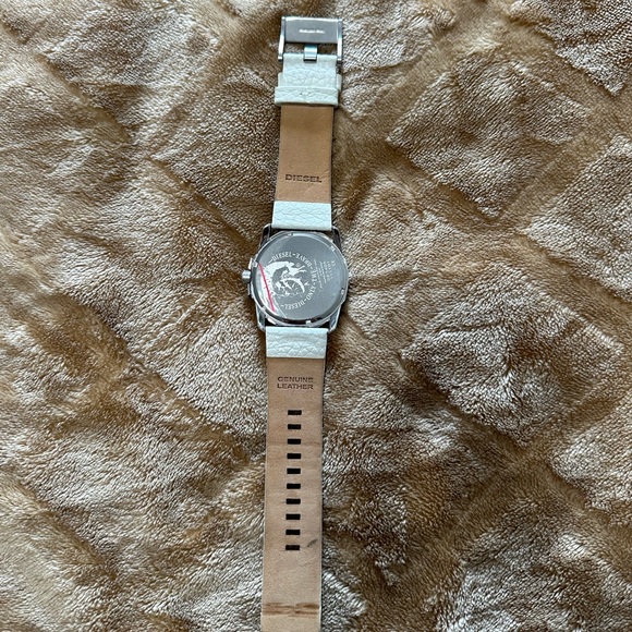 Diesel Woman’s Watch - New - Picture 2 of 2